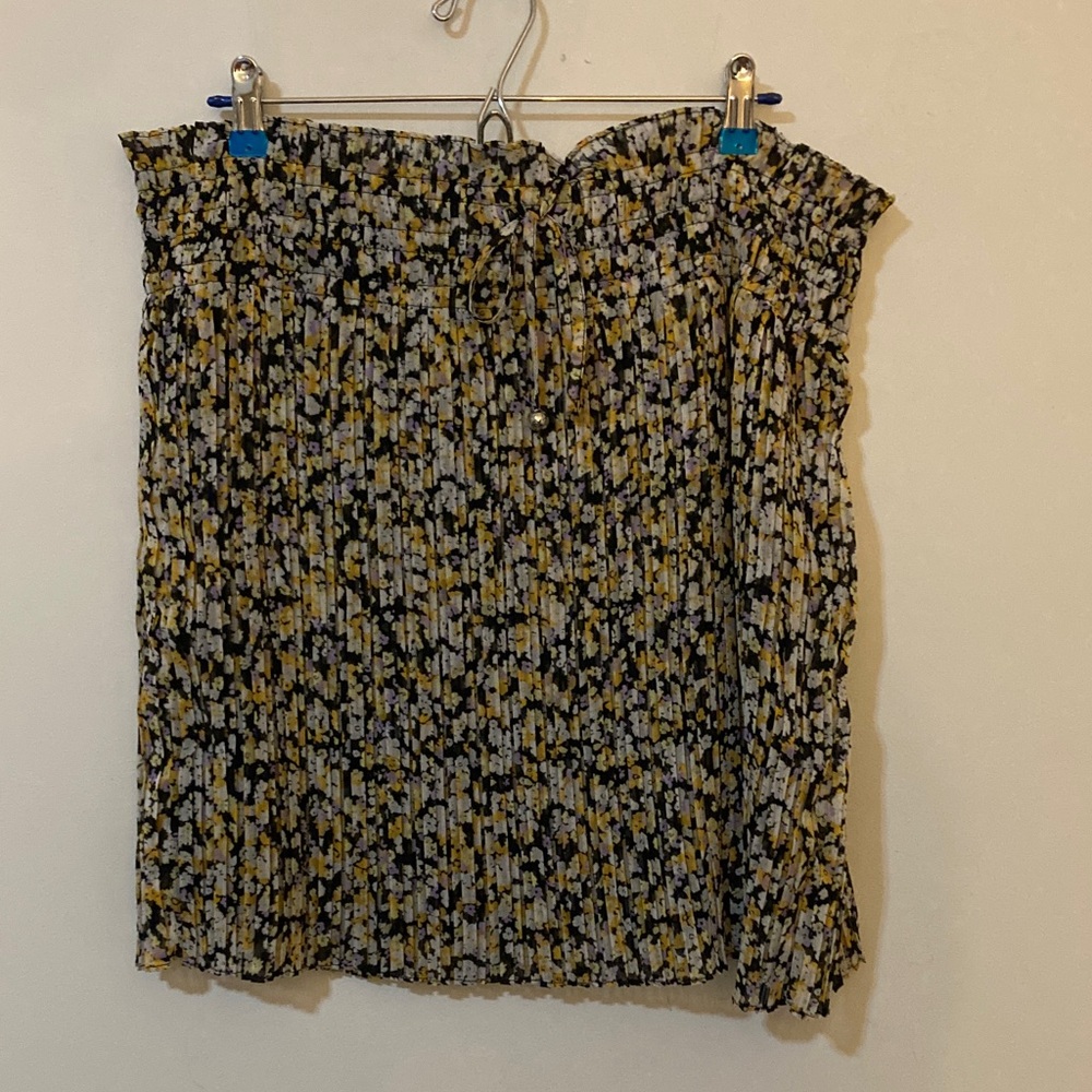 Karl Lagerfeld Floral Women's Mini Skirt - Black and Yellow